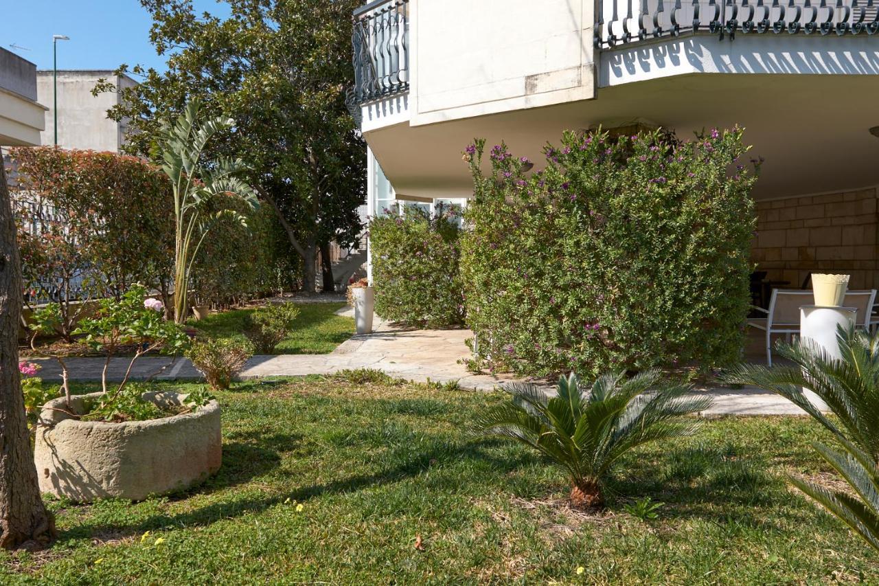 Il Giardino Di Flora Con Piscina Hotel Lecce Eksteriør billede