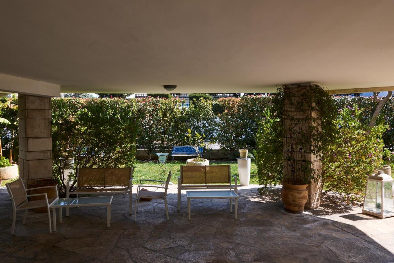Il Giardino Di Flora Con Piscina Hotel Lecce Eksteriør billede