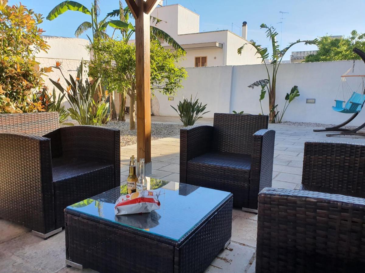 Il Giardino Di Flora Con Piscina Hotel Lecce Eksteriør billede
