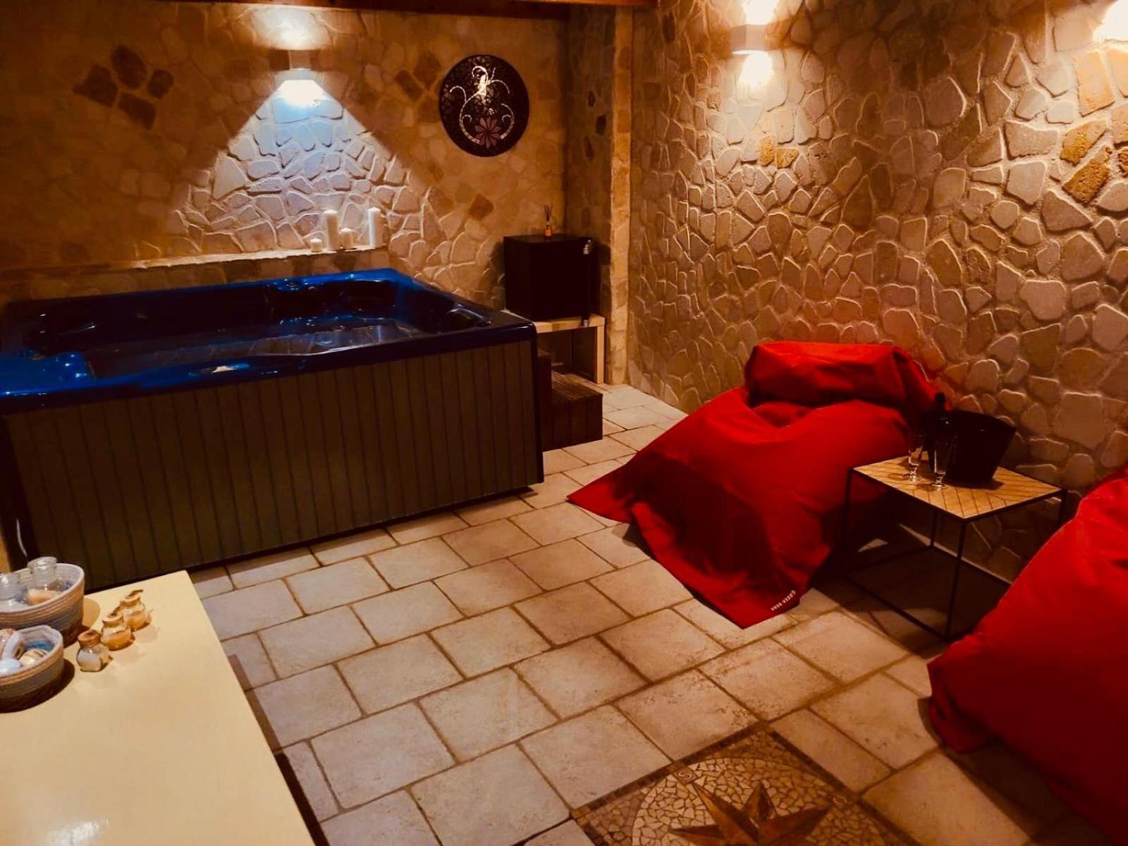 Il Giardino Di Flora Con Piscina Hotel Lecce Eksteriør billede