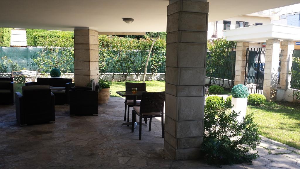 Il Giardino Di Flora Con Piscina Hotel Lecce Eksteriør billede