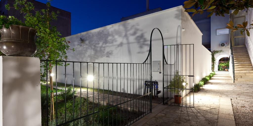 Il Giardino Di Flora Con Piscina Hotel Lecce Eksteriør billede