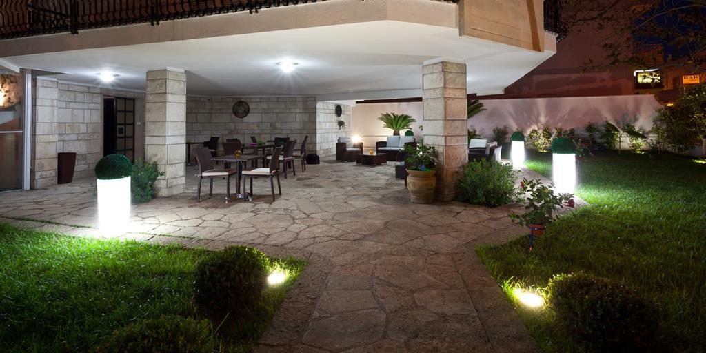 Il Giardino Di Flora Con Piscina Hotel Lecce Eksteriør billede